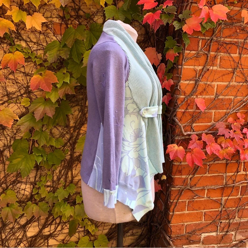 Stylish Women's Sweater in Purple and Blue - Picture 5 of 9